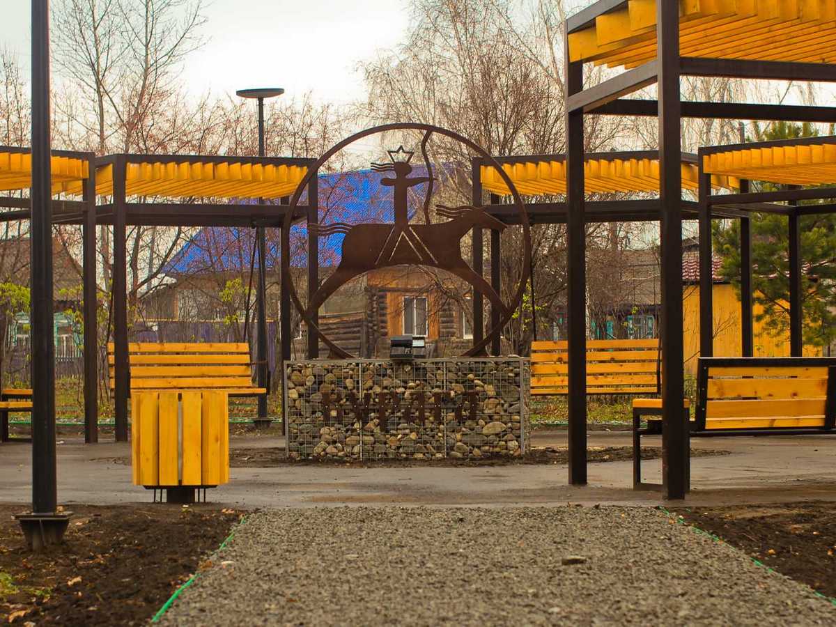 Фотографии.